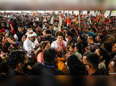 Priyanka Gandhi news: यूपी विधानसभा चुनाव से पहले प्रियंका गांधी का बड़ा ऐलान, कांग्रेस की  सरकार तो इंटर पास छात्राओं को स्मार्ट फोन और ग्रैजुएट्स को इलेक्ट्रॉनिक स्कूटी