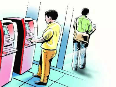 Gurugram ATM fraud: एटीएम से पैसे निकाल गिन रहा था, ठगों ने बदल दिया कार्ड... उड़ाए 11 हजार रुपये