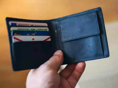 லாங் லாஸ்டிங் Mens leather wallets இப்போதும் அதிரடி ஆஃபரில் கிடைக்கிறது.