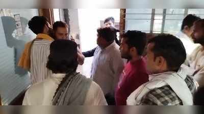 Bulandshahr News: बुलंदशहर में डॉक्टर ने बुखार के मरीज का कर दिया गॉल ब्लैडर का ऑपरेशन, बैठी जांच