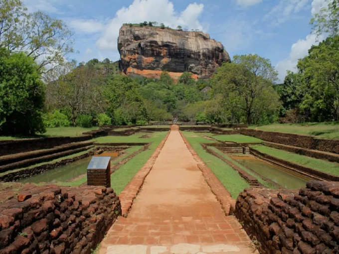 सिगिरिया के प्राचीन शहर उद्यान - Ancient City Gardens of Sigiriya