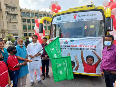 ಮಕ್ಕಳ ಸ್ನೇಹಿ ಸಂಚಾರಿ ಕಲಿಕಾ ಕೇಂದ್ರಗಳಿಗೆ ಚಾಲನೆ ನೀಡಿದ ಸಚಿವ ಬಿ ಸಿ ನಾಗೇಶ್