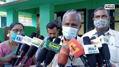 கரகாட்டம், கலை நிகழ்ச்சியுடன் கொரோனா விழிப்புணர்வு; ஊராட்சி தலைவருக்கு பாராட்டு