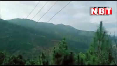जम्मू-कश्मीर के पुंछ में जंगलों के बीच आतंकियों पर बरस रहीं गोलियां, देखें आतंक के खिलाफ सेना के ऐक्शन का वीडियो