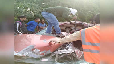 Yamuna expressway news: यमुना एक्‍सप्रेस वे पर हादसा...  2 की मौत, 3 विदेश‍ियों समेत छह घायल, खड़ी ट्रैवलर से टकराई तेज रफ्तार कार