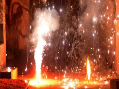 Firecrackers in Diwali: गाजियाबाद में आलू, प्याज, टमाटर के नाम पर हो रही पटाखों की बुकिंग