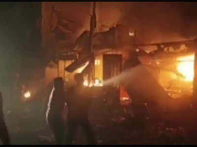 tamil nadu fire : फटाक्यांच्या गोदामाला भीषण आग; सहा जणांचा मृत्यू , ९ जण जखमी