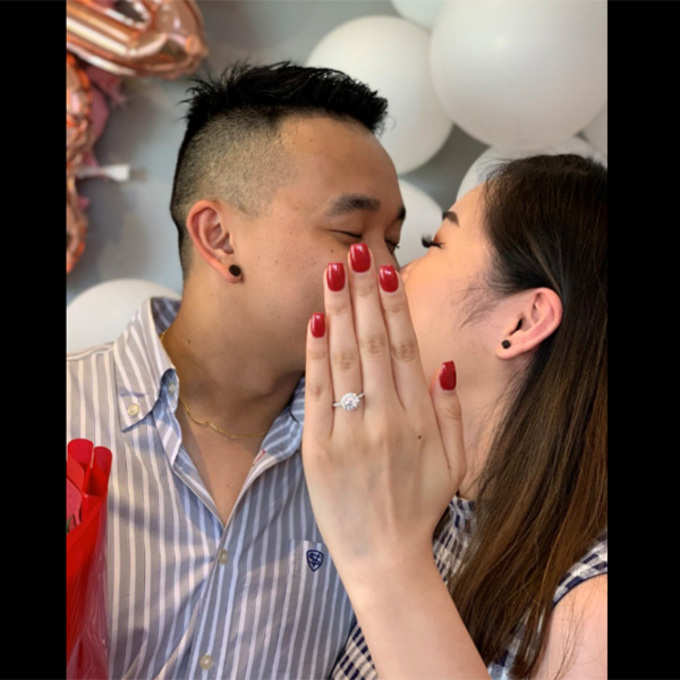 Hilarious Truth Behind This Viral Engagement Photo Will Make You Say Aww Nails Not Ready