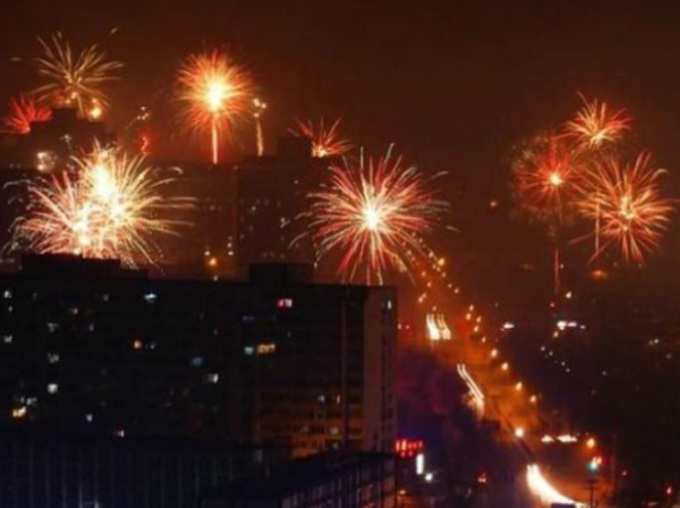 Diwali: History of Diwali Fire Crackers And It Has Nothing To do With Lord Rama