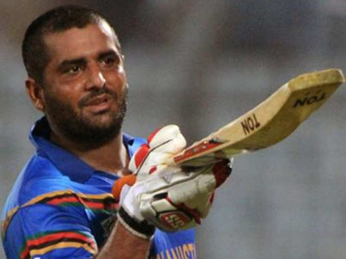 Mohammad Shahzad: This Afghan cricketer is Fan of MS Dhoni And He Also Plays Helicopter Shot 