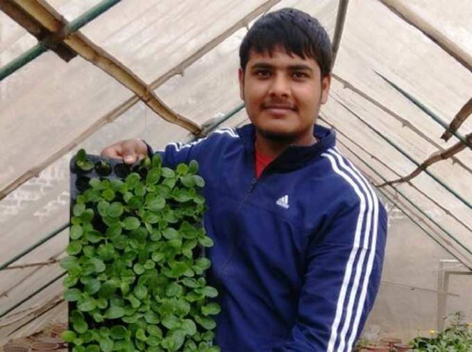 This 21 Year Old Farmer Earns 50 Thousand Per Month With Hydroponic Farming