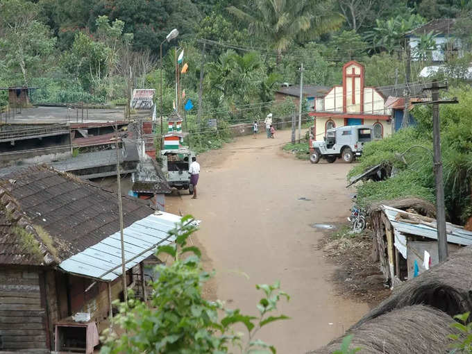 ​തീരദേശവാസികളെ മാറ്റി പാർപ്പിക്കും