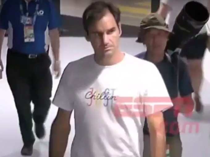 Roger Federer Stopped By Staff At Australian Open And he Did not Say Do You Know Who Are You Talking To