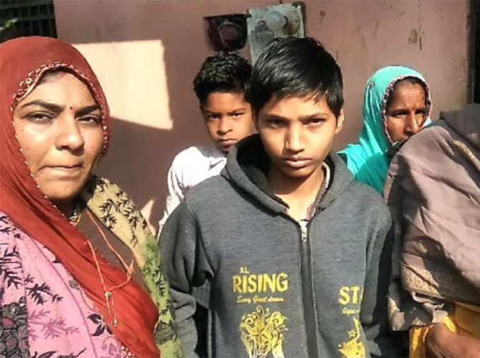 Pulwama Attack: Martyr Pradeep Yadav Daughter Supriya Gives Mukhagni Martyr Narayan Lal Sons Wants Revenge