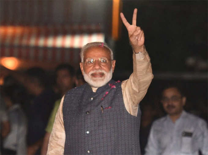 Bihar Youth Carve Modi name on His Chest With Knife After BJP Victory in Loksabha Election Results 2019