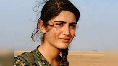 FAKE ALERT: रेगिस्तान में पहरा देने वाली यह महिला भारतीय सैनिक नहीं