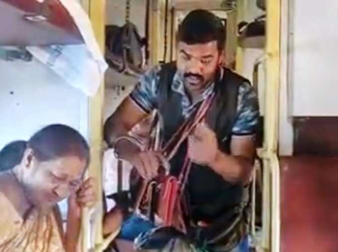Brilliant Salesmen: This Gujrati Can Even Sell Tajmahal By Doing Modi-Modi in Train