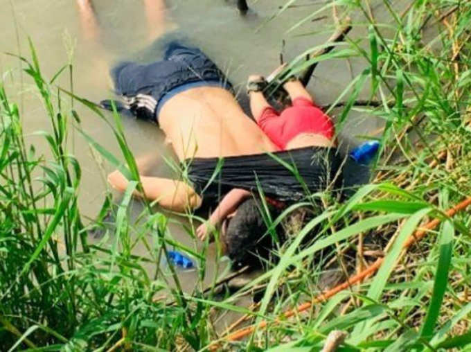 Heartbreaking Picture Of Drowned Father Daughter At US-Mexico Border Reminding Aylan Kurdi