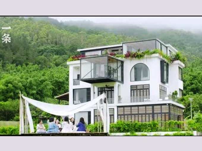 7-girlfriends-from-china-have planned-to-retire-live-together-bought-a-house-worth-rs-4cr