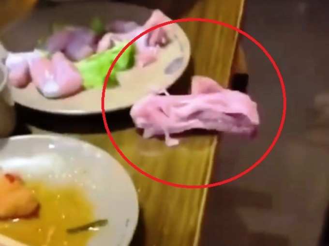 Girl Ordered Meat in Restaurant Meat Piece Jumped Out of Plate Viral Video