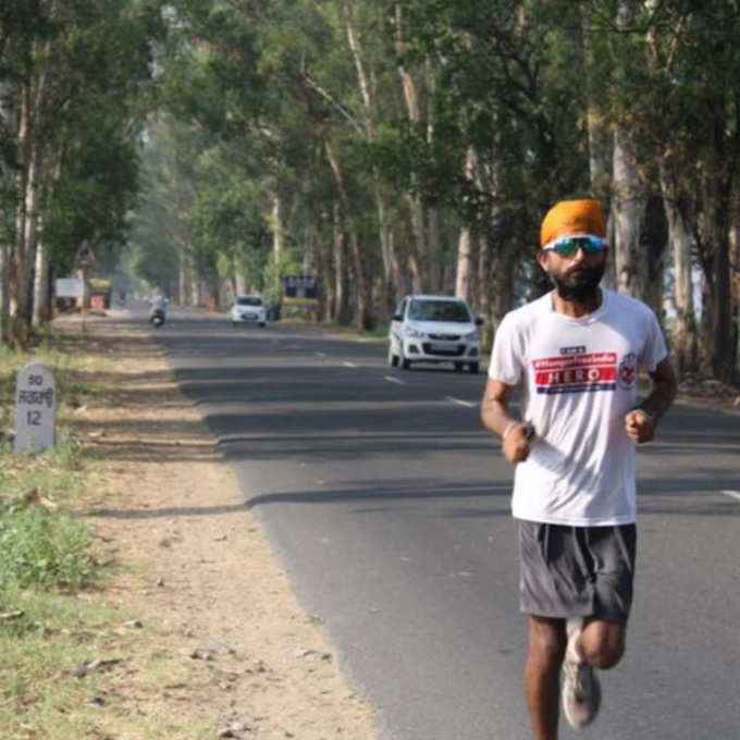 Meet Dharmendra Kumar Who Ran For 5.6 months And Collected 7.17 lakhs so that Childrens Can Have Proper Food| hunger free india