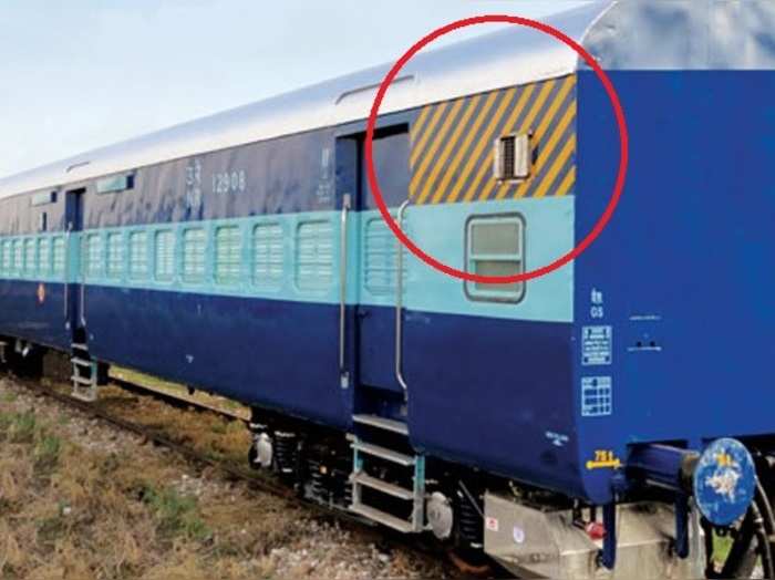 ट्रेन की कोच पर बनी इन लाइन्‍स का मतलब पता है आपको?