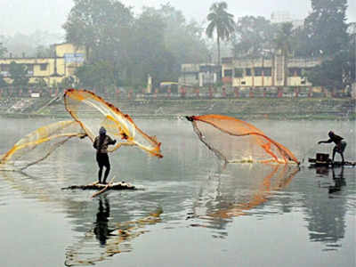 पालिका तलाव मासेमारी, बोटिंगसाठी देणार