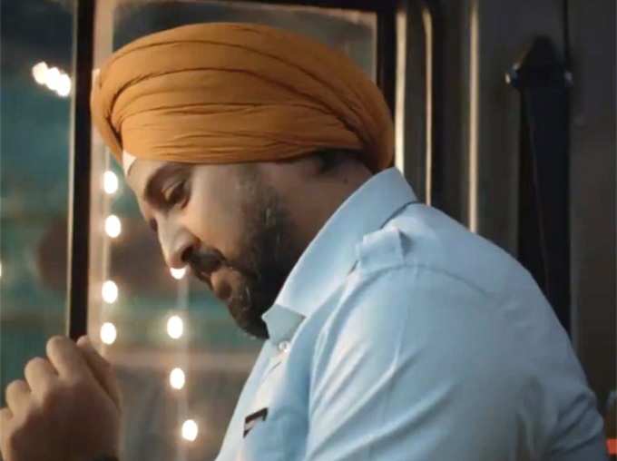 Watch Viral Diwali Video A TV ad By Samsonite India India is going home, but they are not 