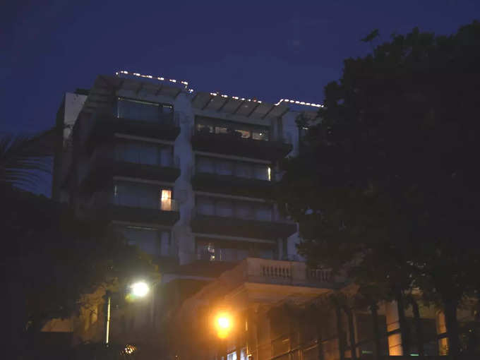 Lighting at Mannat