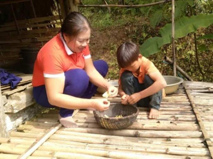 10-Year-Old Boy Lives by Himself After Losing Entire Family Does Farming And Foraging