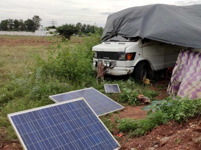 A Family That Do Not Needs Electricity Living on Solar Energy For Last 7 Years