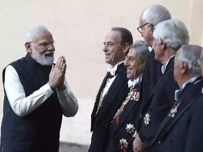Vatican City_ India&#39;s Prime Minister Narendra Modi, left, arrives for a meeting ....