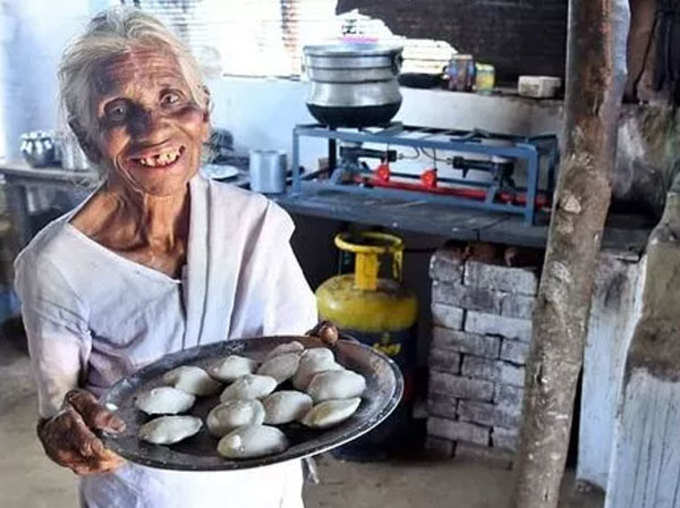 30 वर्ष पहले शुरू की थी इडली बेचनी