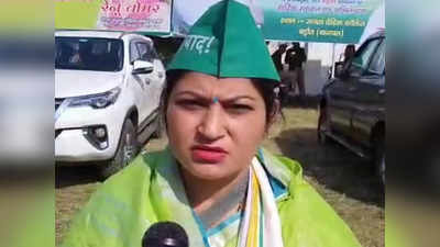 बागपतः जयंत चौधरी के मंच पर बदसलूकी के बाद RLD की महिला नेता ने दिया इस्तीफा, पार्टी पदाधिकारी पर लगाए आरोप