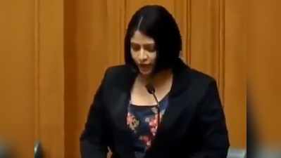 जब न्यूजीलैंड संसद में प्रियंका ने अपनी मातृ भाषा में दिया भाषण, ठोको ताली