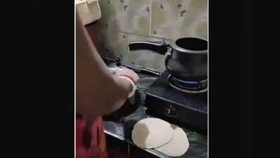 वीडियो: प्रेशर कुकर में रोटियां पकाने का देसी जुगाड़ हुआ वायरल