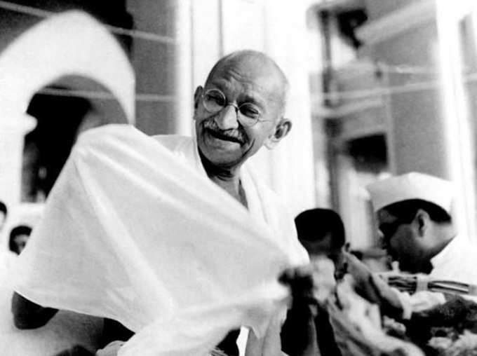 Gandhi Jayanti Mahatma Gandhi Attempted To Kill With Bomb Blast 10 Days Before The Assassination News in Hindi