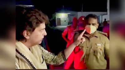 रात के समय प्रियंका गांधी की गिरफ्तारी पर NHRC ने लिया एक्शन, यूपी पुलिस के अफसरों के खिलाफ केस दर्ज