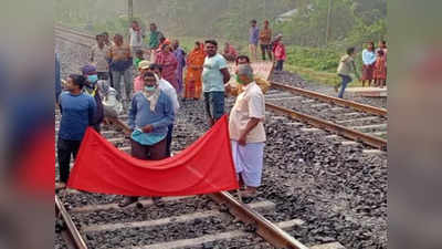 নদিয়ায় রেল অবরোধ, আটকে লালগোলা প্যাসেঞ্জার সহ একাধিক ট্রেন