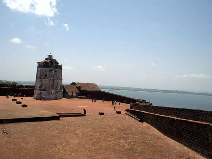 अगुआड़ा किला, गोवा - Aguada Fort, Goa