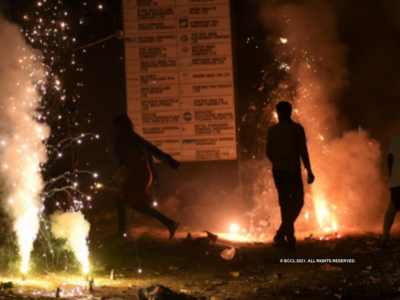फटाक्यांमुळे यंदा मुंबईत आगीच्या ५८ घटना