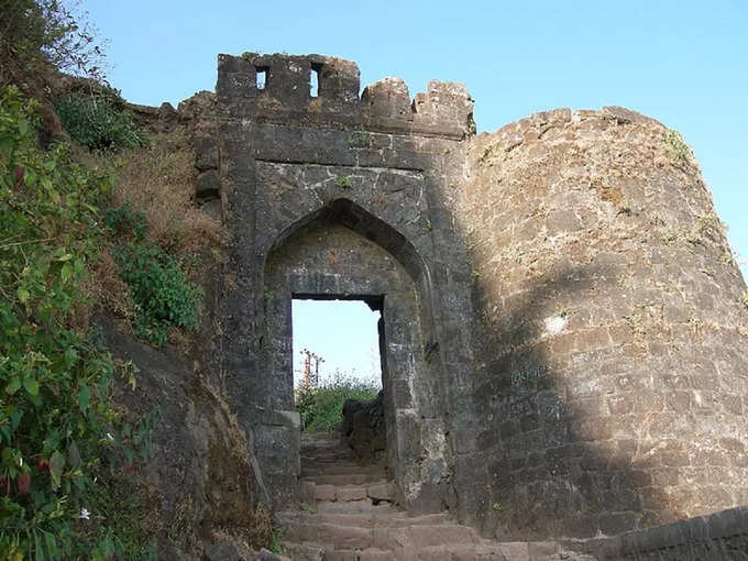 पुणे में सिंहगढ़ किला - Sinhgad Fort in Pune in Hindi