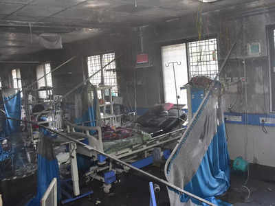 Ahmednagar Hospital Fire: अहमदनगर रुग्णालय आग: या कारणाने अटकेच्या कारवाईवरून वादळ