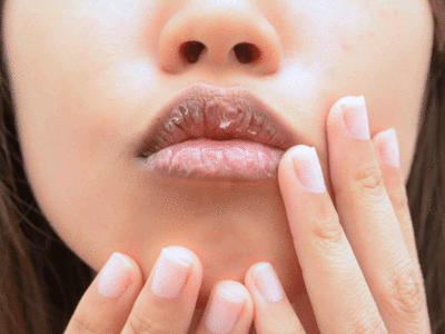 Winter Lip Care: दीवागनी बढ़ाएंगे आपके हसीन होंठ, नर्म और मुलायम अधरों के लिए लगाएं ये घरेलू लिप बाम