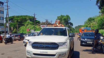 ಹೋಗುವಾಗ ಕಡೆಗಣನೆ, ಬಂದಾಗ ಅದ್ದೂರಿ ಸ್ವಾಗತ: ಪದ್ಮಶ್ರೀ ತುಳಸಿ ಪ್ರಯಾಣಕ್ಕೆ ವ್ಯವಸ್ಥೆ ಮಾಡದ ಆಡಳಿತ