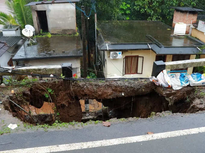 ​അപ്രോച്ച്‌ റോഡിൻ്റെ സംരക്ഷണ ഭിത്തി ഇടിഞ്ഞു