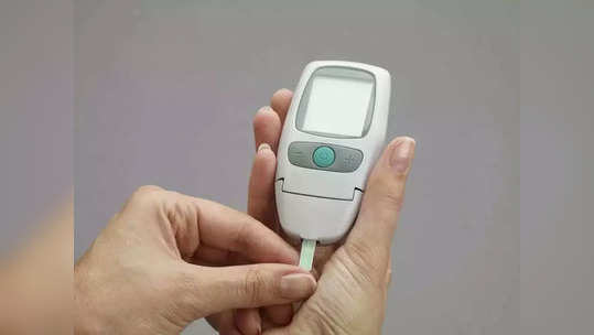 केवळ 5 सेकंदात ऍक्युरेट शुगर लेव्हल सांगतात या glucometer machines ग्लुकोमीटर मशीन