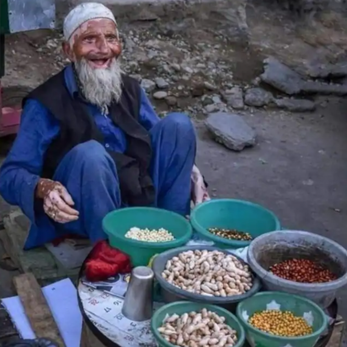 chana seller srinagar