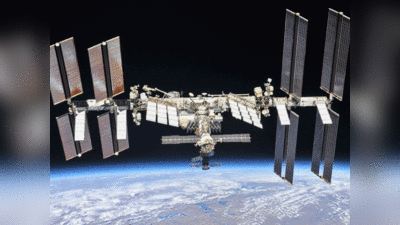 ASAT Test: रूस ने अंतरिक्ष में मार गिराया उपग्रह, एस्ट्रोनॉट को जान बचाने के लिए लेनी पड़ी शरण