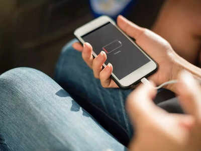 Smartphone Charging Tips: स्मार्टफोन चार्जिंग को लेकर क्या आपको भी हैं ये 4 गलतफहमी तो आज ही कर लें दूर